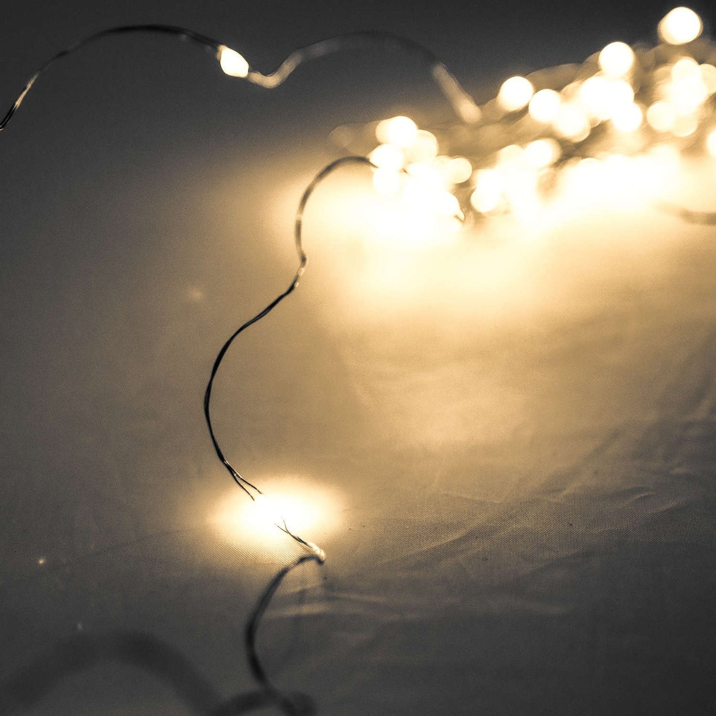 100 LED Battery Micro Lights Silver Wire 10m Decor - Darlington's Décor