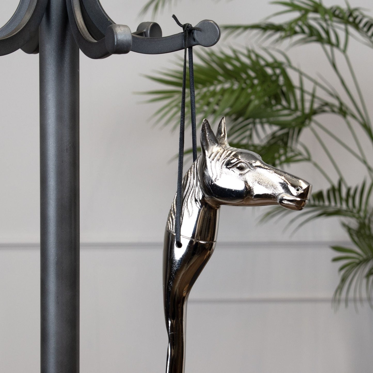 Elegant Silver Nickel Horse Head Detail Shoe Horn - Darlington's Décor