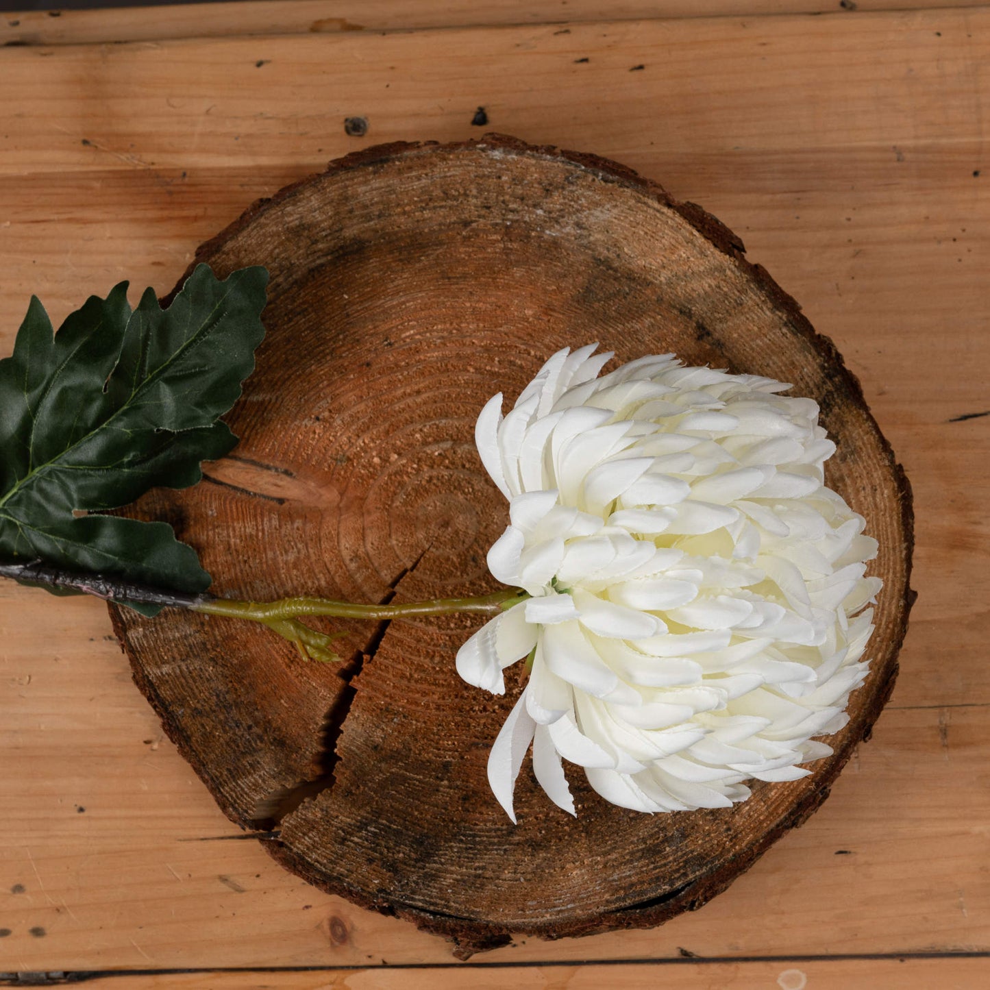 Lifelike Large White Chrysanthemum for Stunning Arrangements - Darlington's Décor