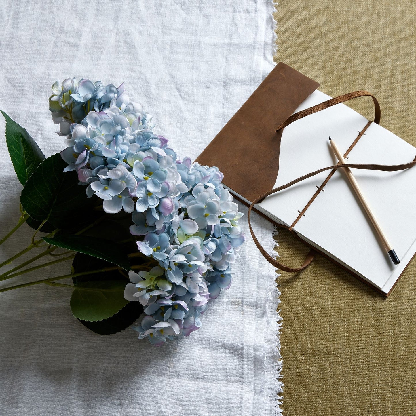 Realistic Blue Hydrangea Bunch for Timeless Decor - Darlington's Décor