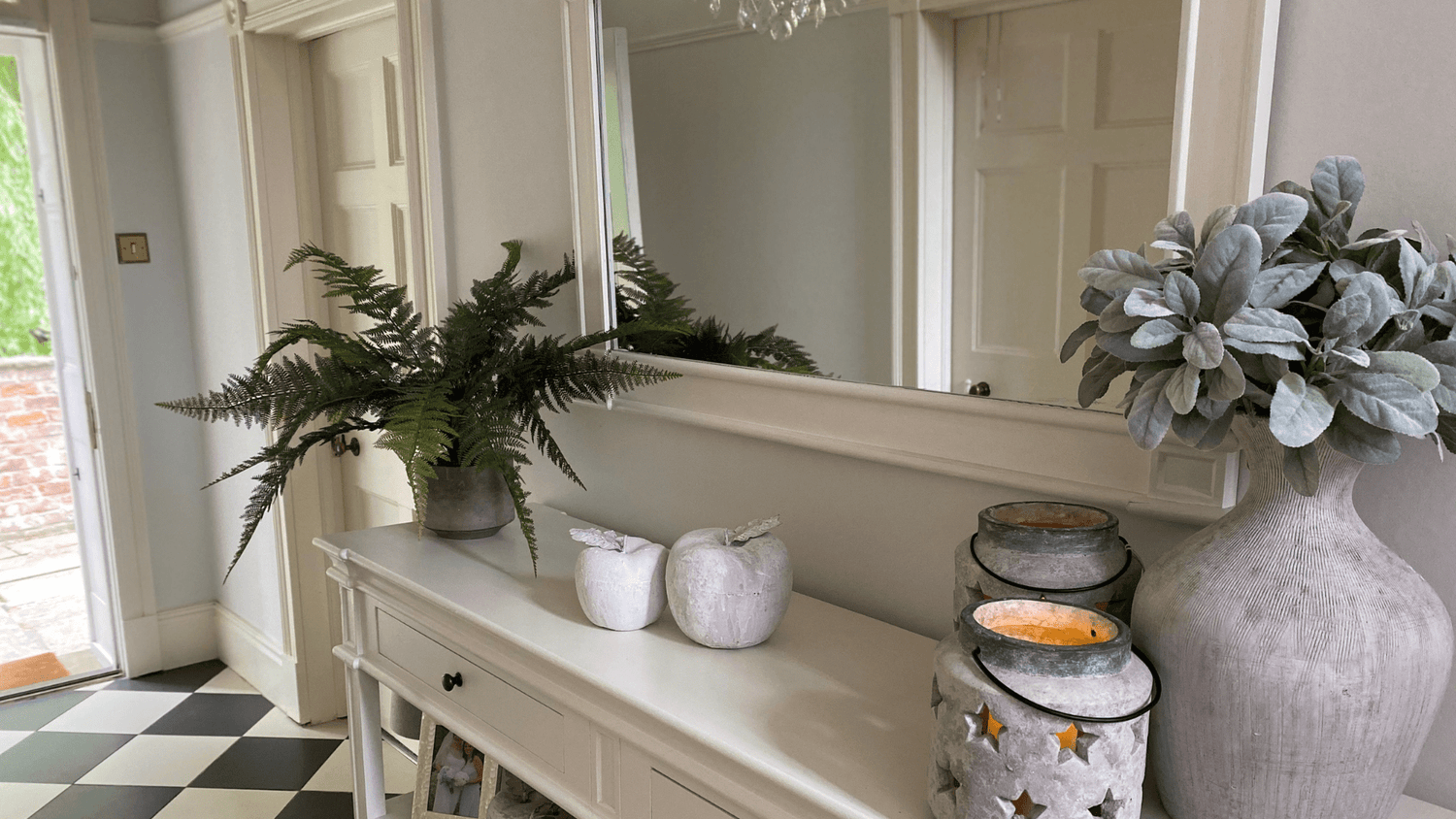 Home Decor - Darlington's Décor