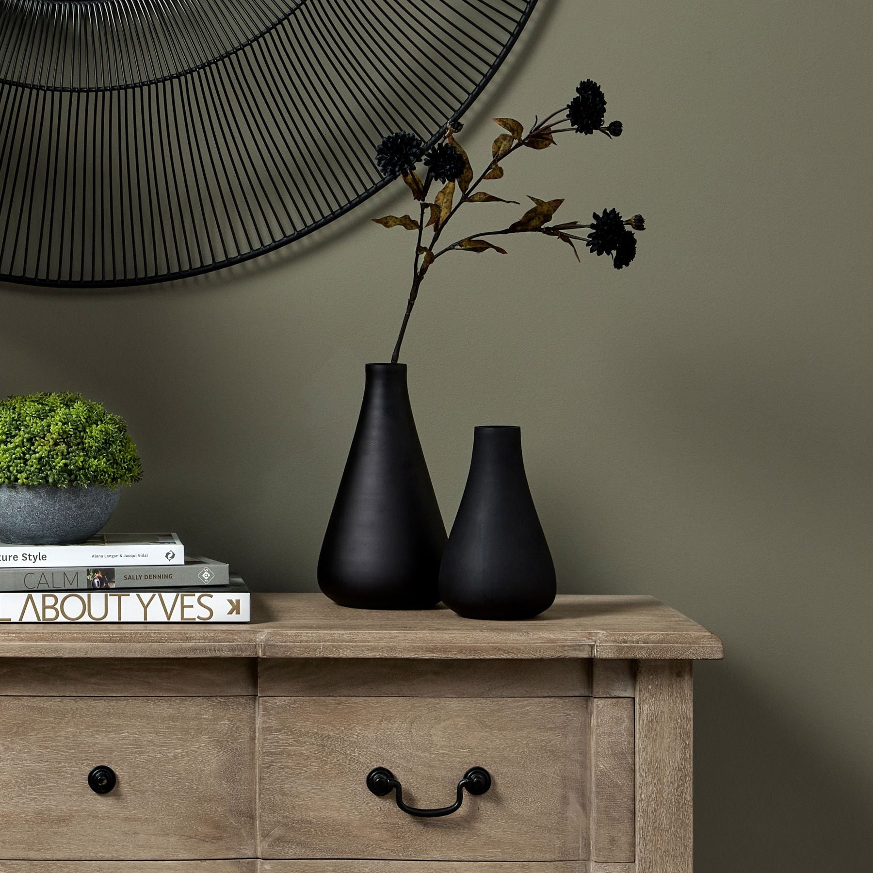 Elegant Black Tapered Tall Glass Vase for Modern Decor - Darlington's Décor