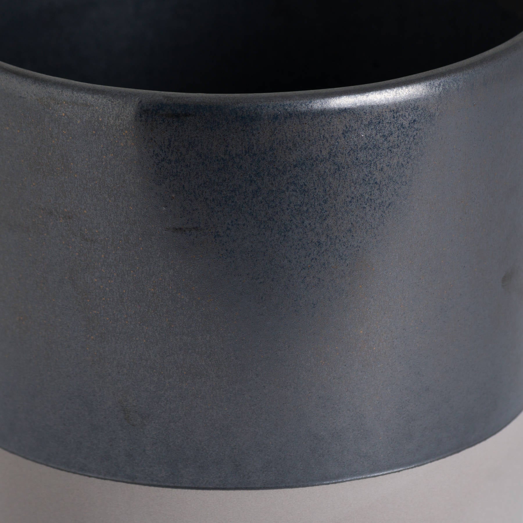 Large Metallic Grey Ceramic Planter for Modern Spaces - Darlington's Décor