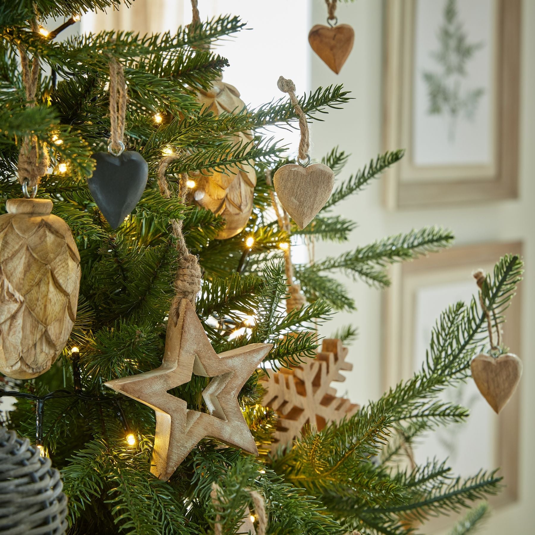 Pack Of 90 Wooden Heart Hanging Decorations for All Occasions - Darlington's Décor