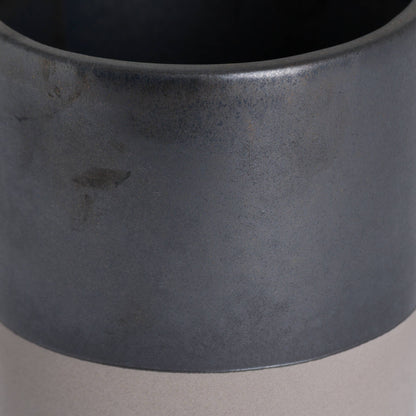 Stylish Metallic Grey Ceramic Planter for Modern Spaces - Darlington's Décor